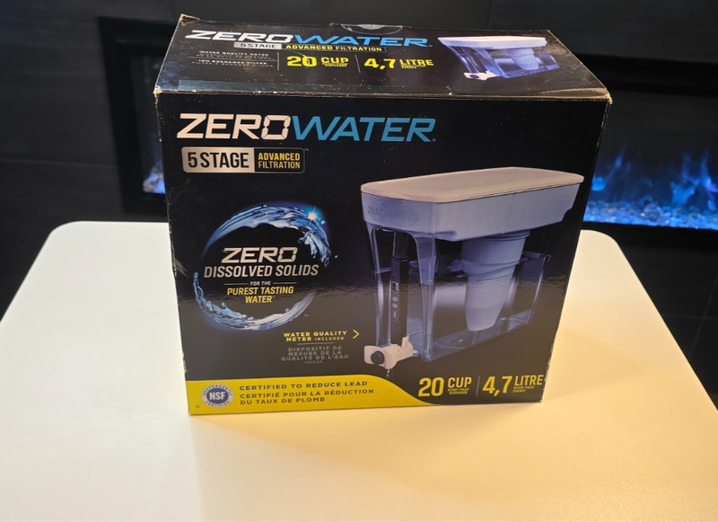 20 Cup Zero Water Pitcher Plus 2 Refills!