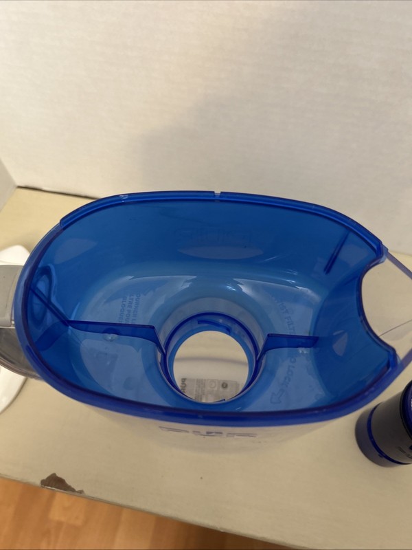 PUR 7 Cup Water Filter Pitcher Only Certified 2 in 1 Filtration White Blue Used gallery