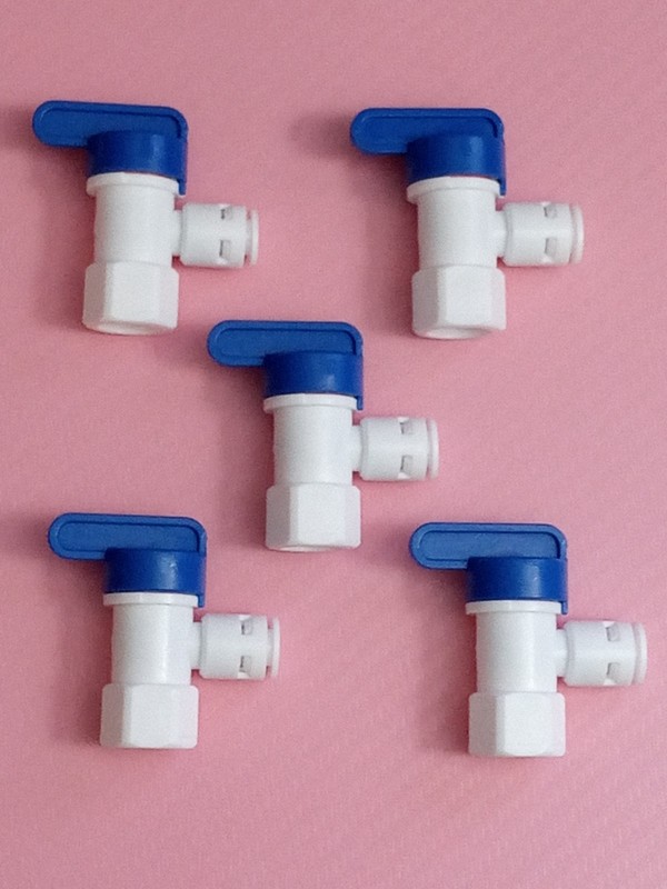 (5PACK) 1/4″ Tube to 1/4″ Female Thread – Push to Connect Fitting – Elbow Valve
