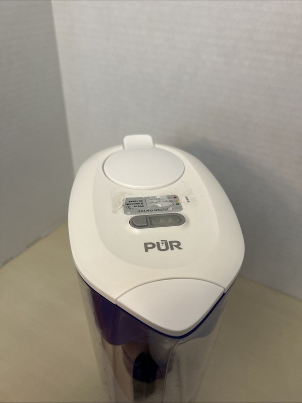 PUR 7 Cup Water Filter Pitcher Only Certified 2 in 1 Filtration White Blue Used gallery