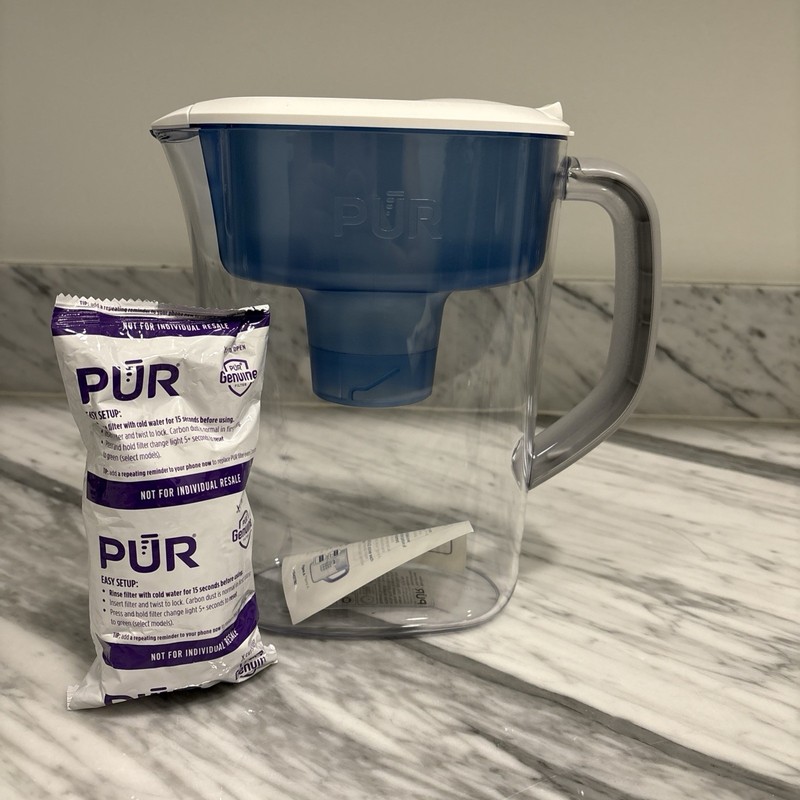 PUR Plus Water Pitcher Filtration System 11 Cup With Filter NO BOX