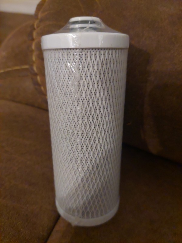 Universal Water Filter Cartridge – Carbon Filtration – (5” Height/2” Diameter)