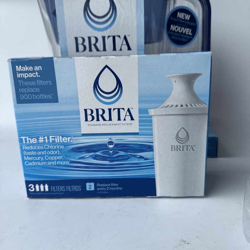 Brita 6 Cup Small Plastic Water Filter Pitcher, BPA Free with 1 Standard 5 Extra gallery