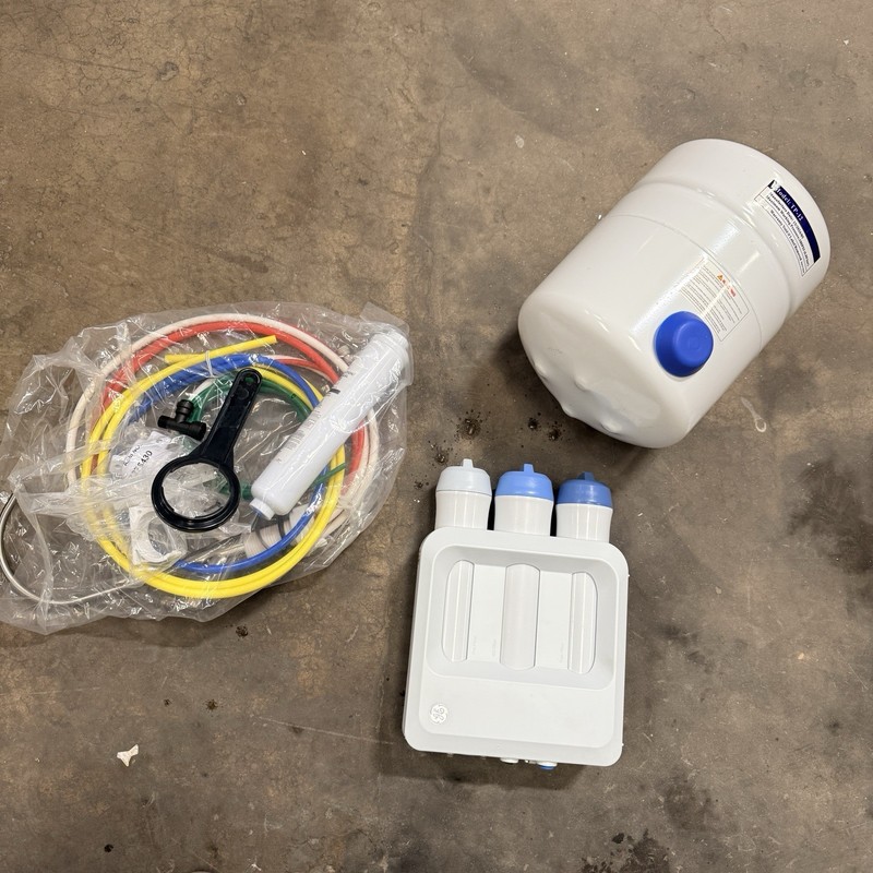 GE Under Sink 5-Stage Reverse Osmosis Water Filtration System GXRV40TBN