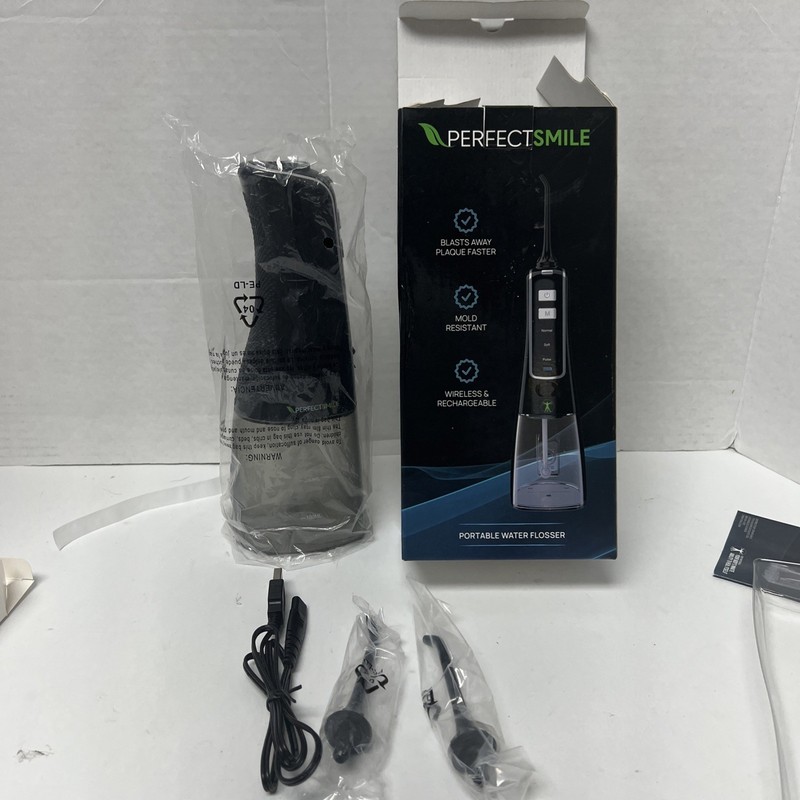 Perfect Smile Water Flosser for Teeth Cleaning, 300ML Portable Cordless Black