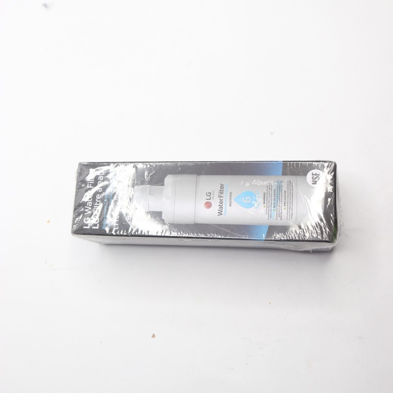 LG Replacement Refrigerator Water Filter 6 Month / 200 Gallon LT1000P