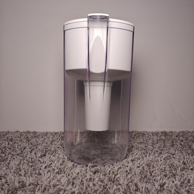 Brita Water 6 cup White Plastic water Pitcher W/4 Extra Filters gallery