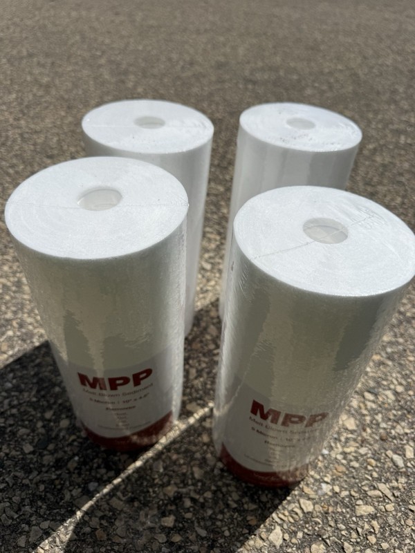 Simpure MPP-F10B-5 Melt Brown Sediment 5 Micron 10″ x 4.5″ Pack of 4 Open Box