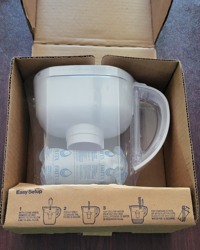 Brita Water Filter Pitcher 6 Cup White w/ Smart Light Indicator Standard Filter